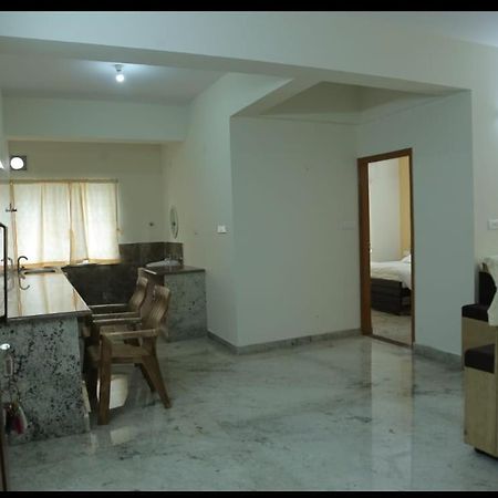 S V Home Stay Tirupati Buitenkant foto