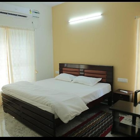 S V Home Stay Tirupati Buitenkant foto